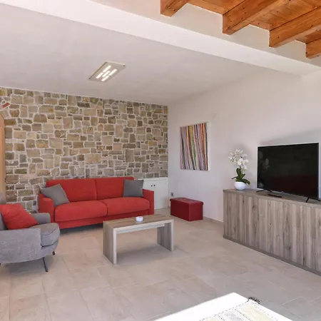 Sole With Stunning View Villa *