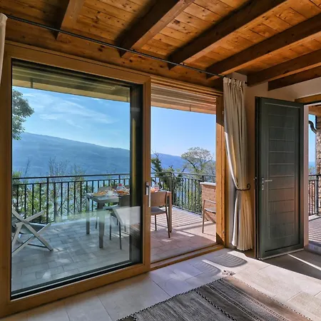 Sole With Stunning View Villa Tignale