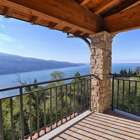 Sole With Stunning View *